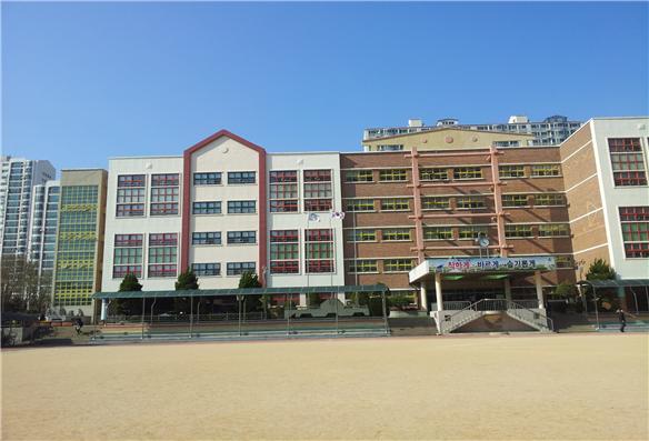 수원잠원초등학교.jpg